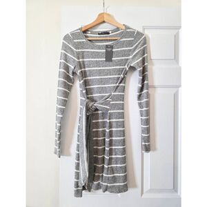 Abercrombie & Fitch grey and white striped knit sweater dress with a tie belt S